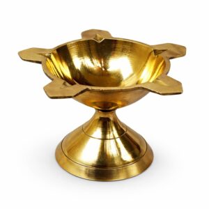 Decorative Brass Diya Oil Lamp for Spiritual Home D?cor ( 5 X 3.5 X 3 CM )